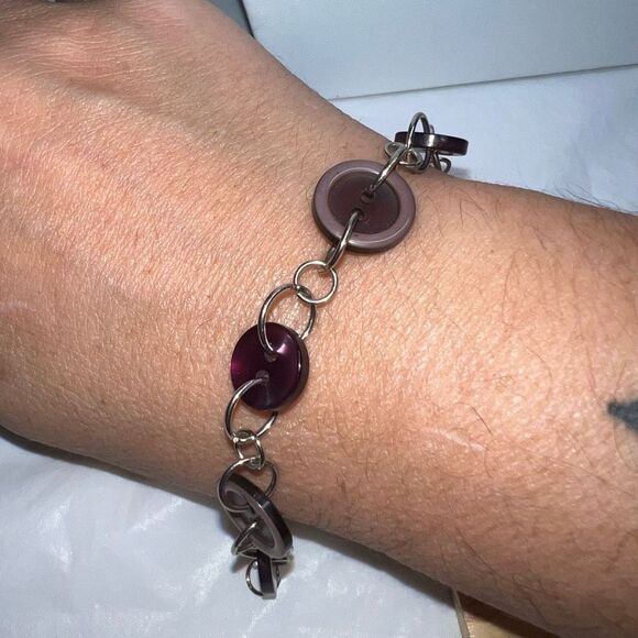 Vintage Purple Button and Silver Tone Bracelet - Picture 1 of 4